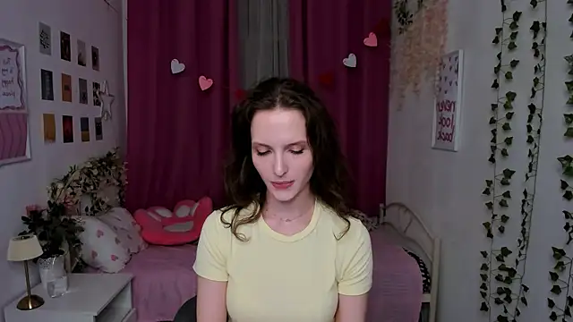 Ariadna_Shy webcam