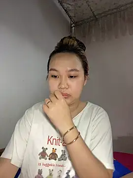 Almira6868 webcam