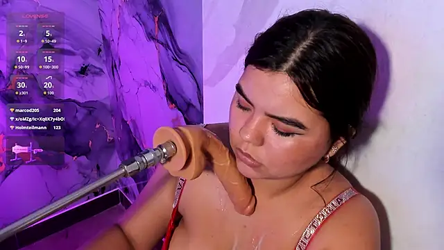 klhoe_boobs - Klhoe_boobs's free webcam - UK Sex Cams