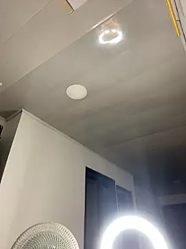 NV-Nikoll live sex cam