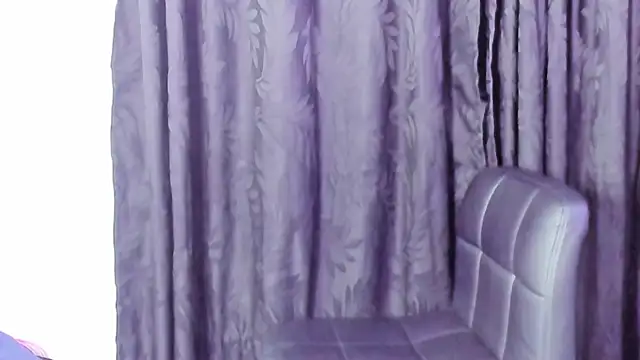 Piinksoul149 live cam on StripChat
