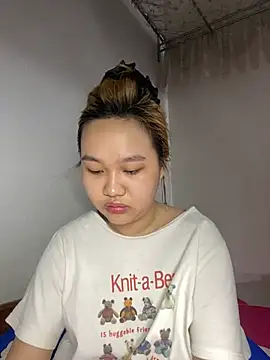 Almira6868 live cam on StripChat