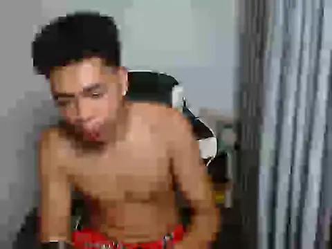 curlyasian_njxx