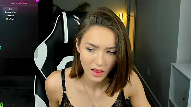 Leslie_Scott live cam on StripChat