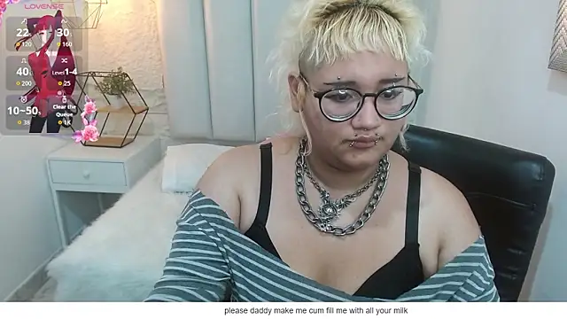Echypyon_ live cam on StripChat