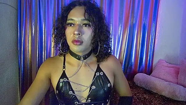 angelsdustxxx live cam on StripChat