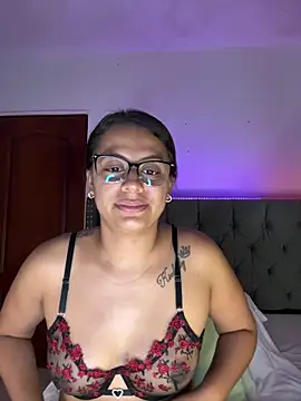ema_zoe webcam