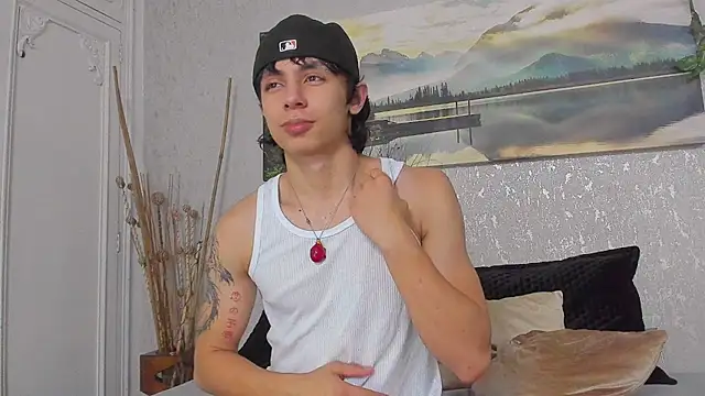 Tyler_durten live cam on StripChat