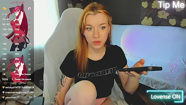MeganNewCat webcam