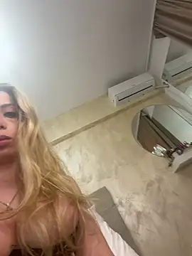 KaylaBenz webcam