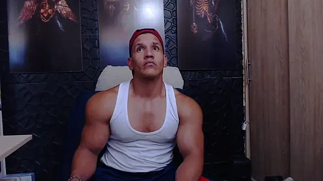 viktor_herrera live cam on StripChat
