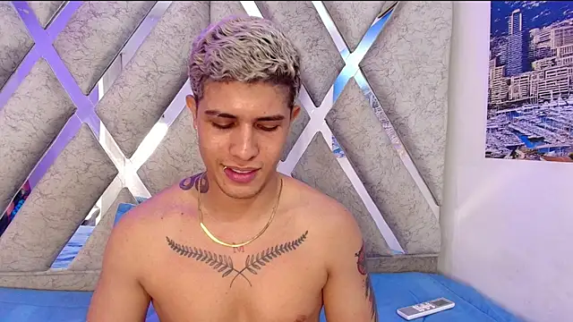 dominic_connor live cam on StripChat