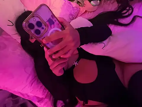 Onlypawzz live cam on StripChat