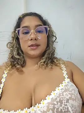 BrendaGirs live cam on StripChat