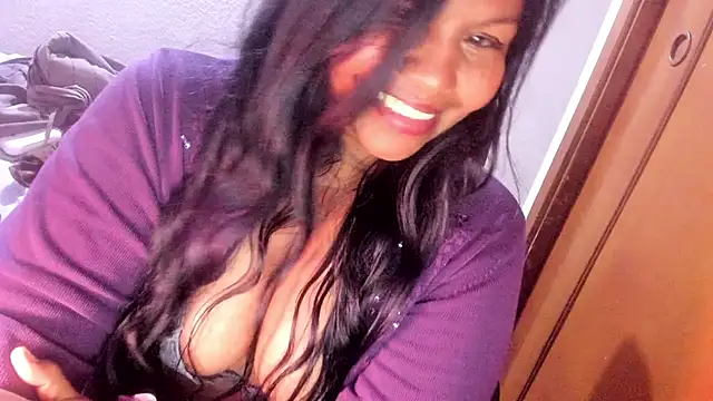 ebonycamelia