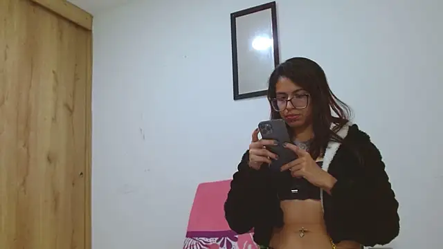 Emily_Lopera webcam