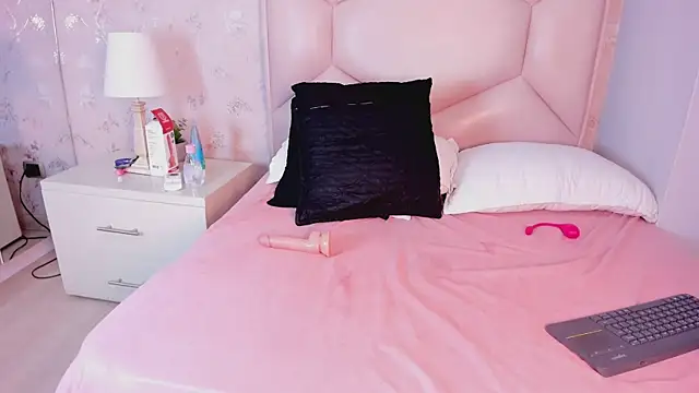 Nasly_Moore webcam