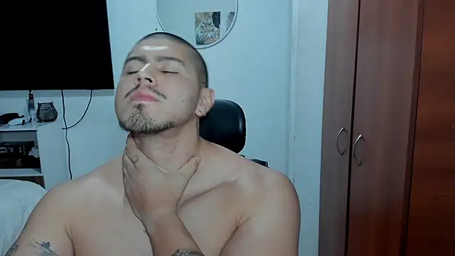 Baltazar_Dupont live cam on StripChat