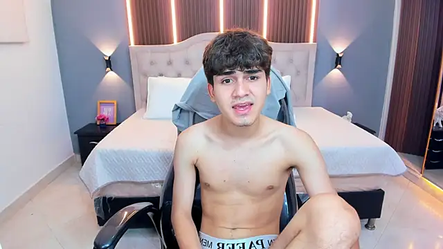 Tommy18__ webcam
