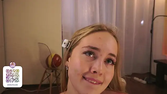 SusanneOsche live cam on StripChat