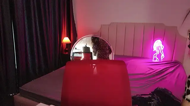 JustAngel77 live cam on StripChat
