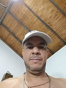 latinmartin73 live cam on StripChat