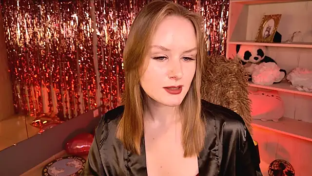 VivienLeeigh live cam on StripChat