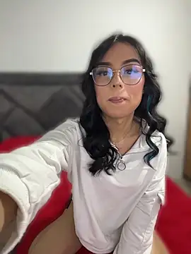 Samantha_rivasss live cam on StripChat