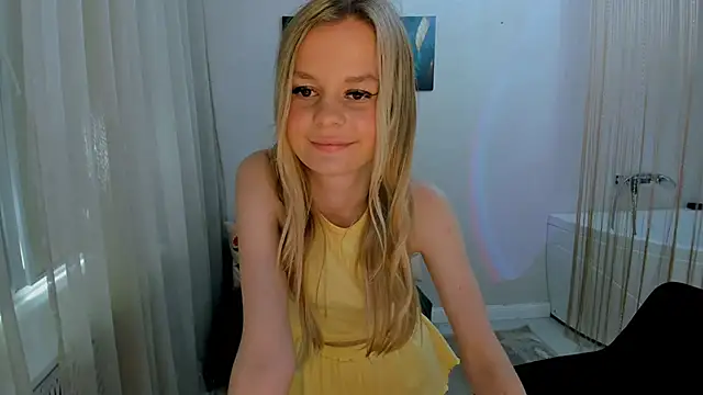 MidnighteAura webcam