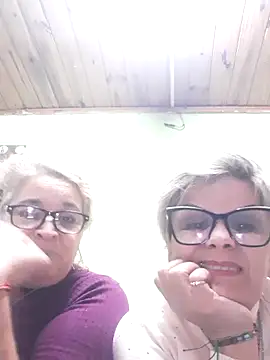 momismilf544 webcam