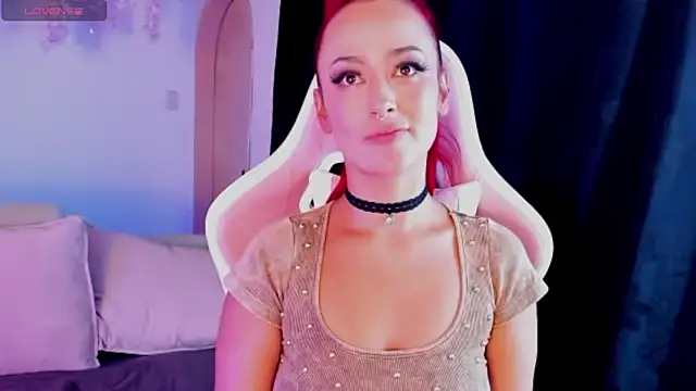 Mia-Bloom live cam on StripChat
