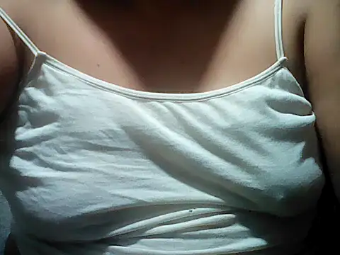 Sexyhorney4u live cam on StripChat