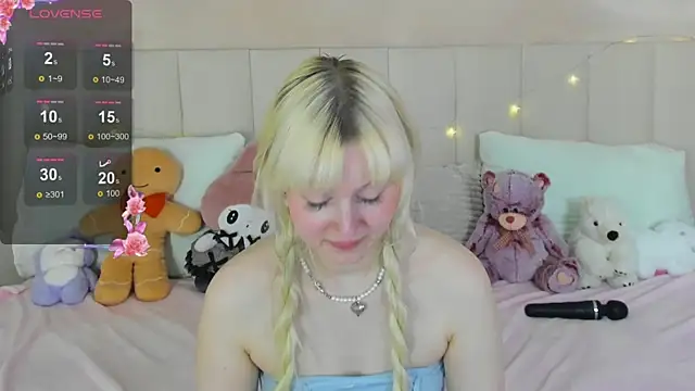 AdeleSilvy webcam