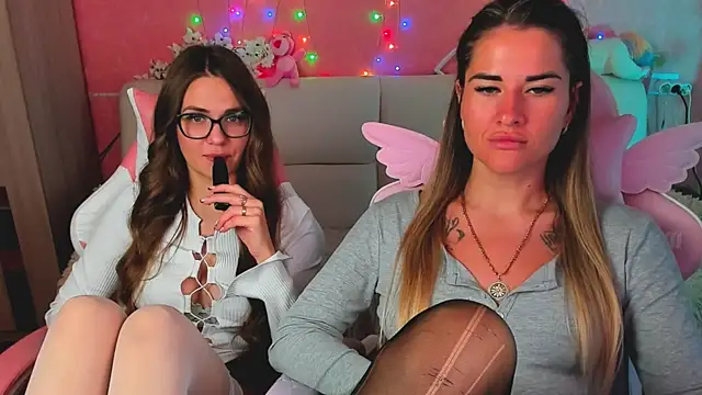 hotty_girls_here Live Webcam on Stripchat