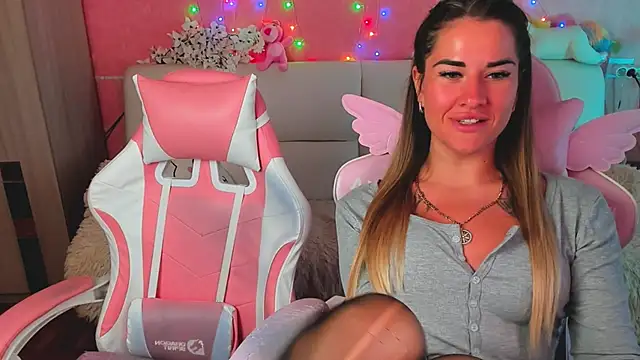 hotty_girls_here webcam