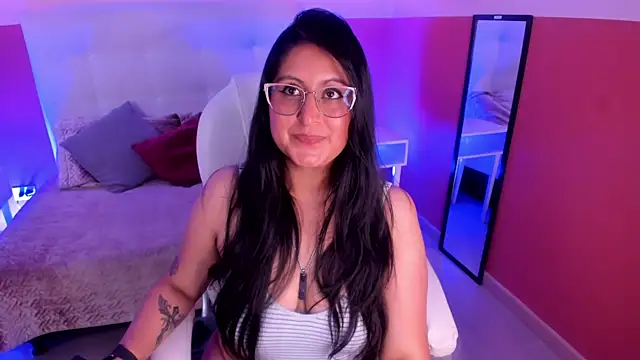 Amber_gold_ live cam on StripChat