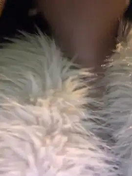 Maddy_Jones webcam