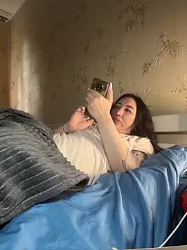 Naughtbaby_2025 webcam