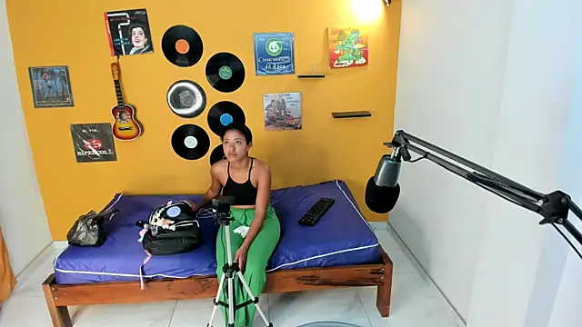 lilithevil32 webcam