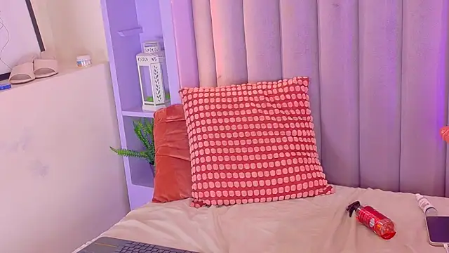 Meganlove__ webcam