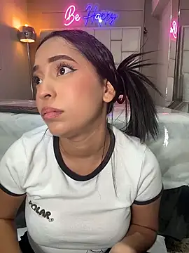 MiaCamille_ webcam