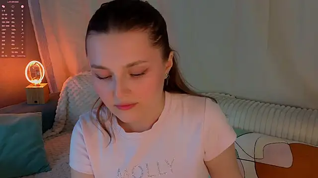 LorriMonz webcam