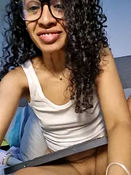 VelvetCurls webcam