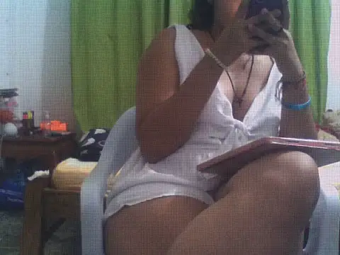 PeachSakura05 live cam on StripChat