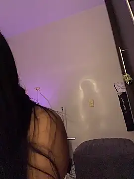 JuliettaSantori live cam on StripChat