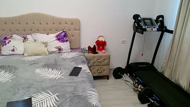Annyfit4you live cam on StripChat
