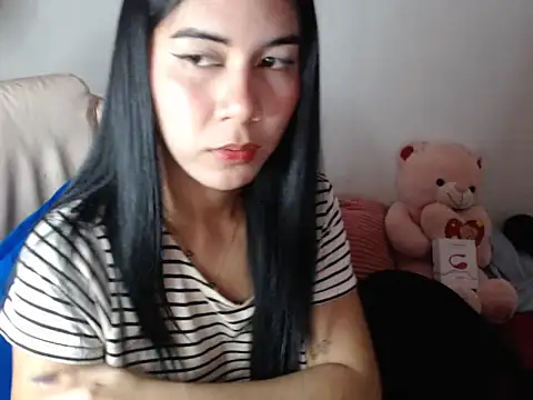 TransPetite1 live cam on StripChat