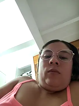selena_gomez2 live cam on StripChat