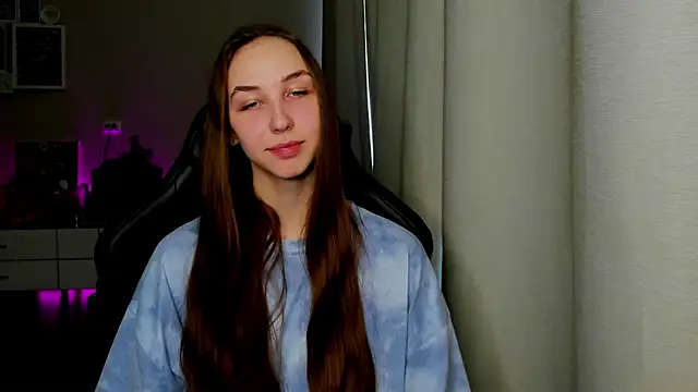 Sm0ly live cam on StripChat