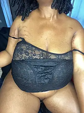 MayaPassion live cam on StripChat